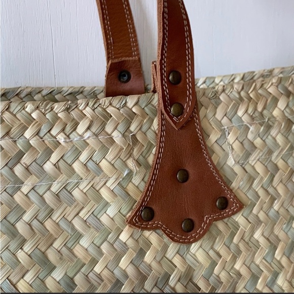 Large Natural Material Woven Tote with Leather Handles - Picture 11 of 14